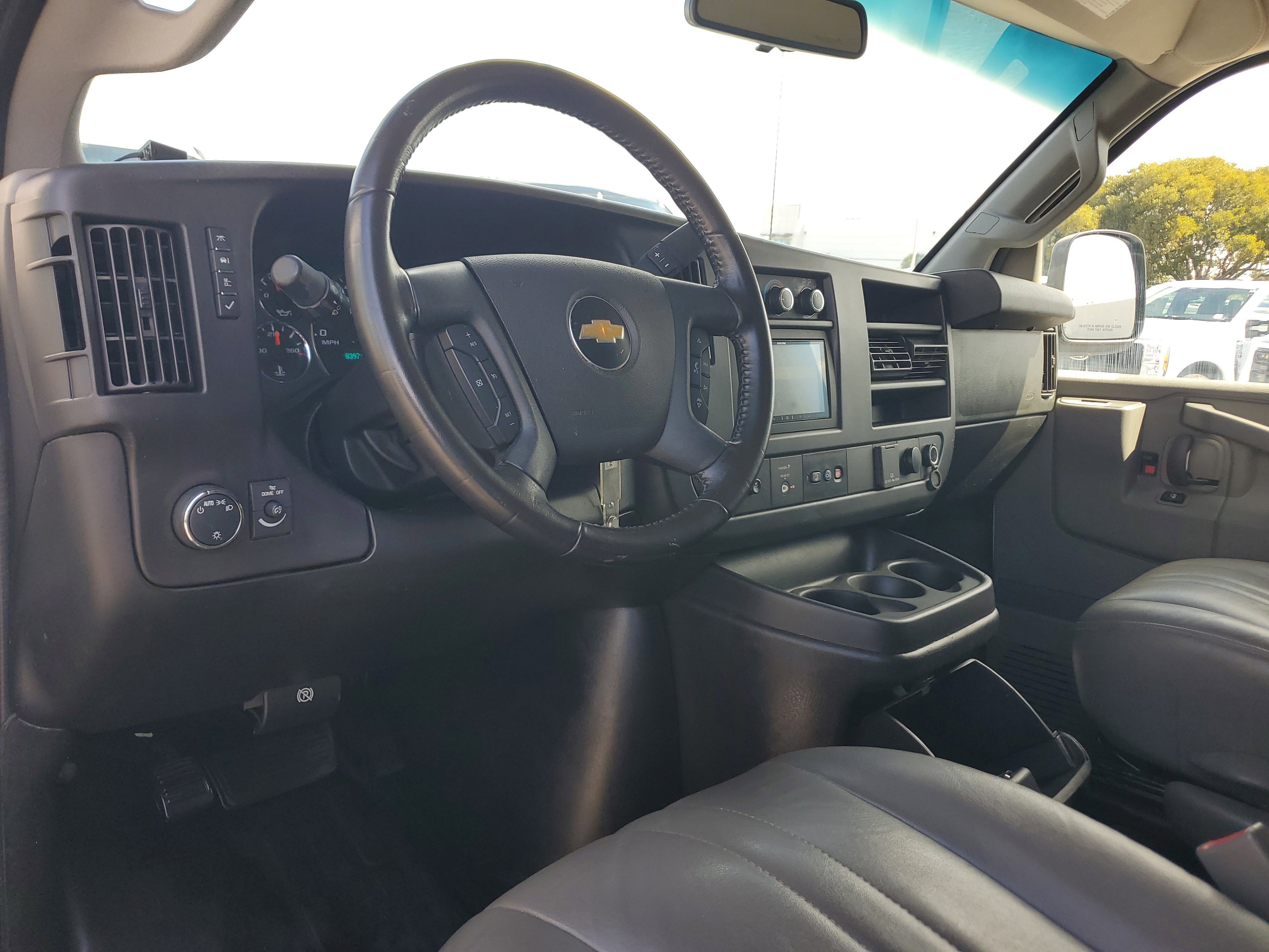 Used 2020 Chevrolet Express 2500 w/ Communications Package image 9