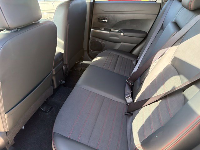 New 2027 Mitsubishi Outlander Sport SE FWD image 17