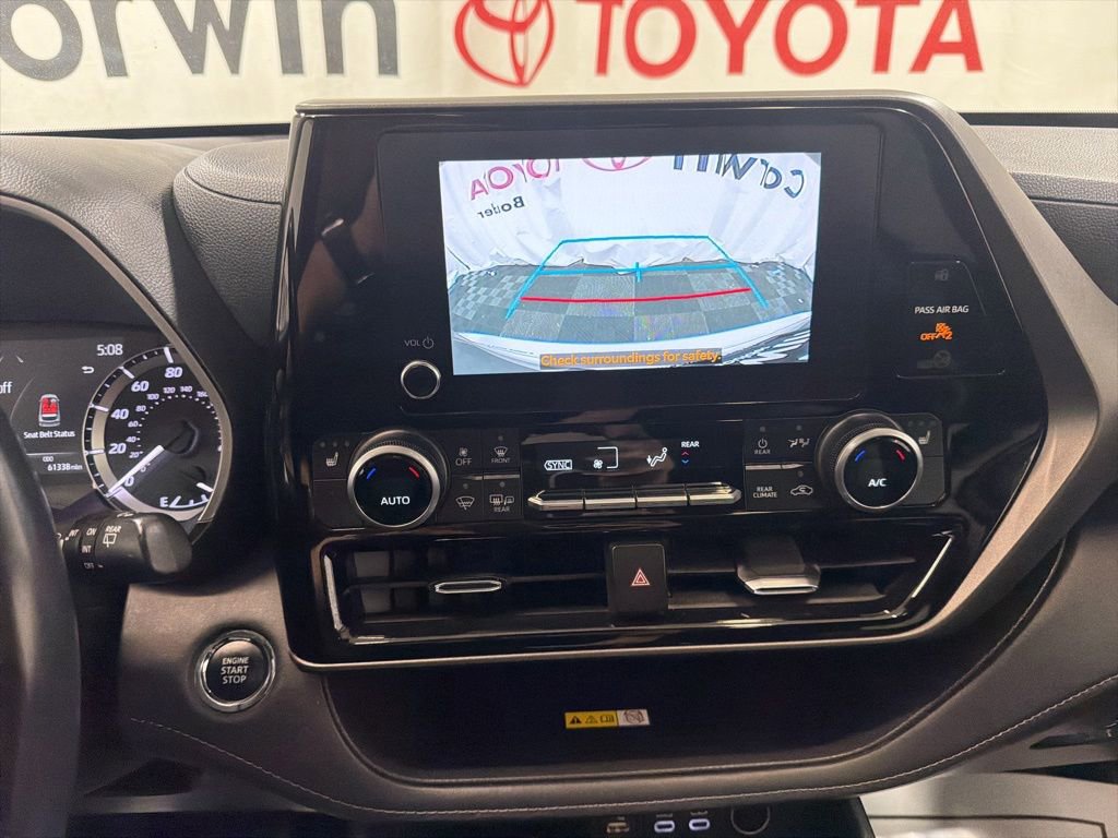 Used 2023 Toyota Highlander XLE image 31