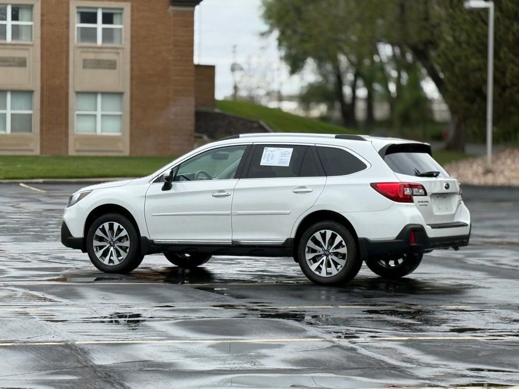 Used 2018 Subaru Outback 3.6R Touring AWD/4WD image 7
