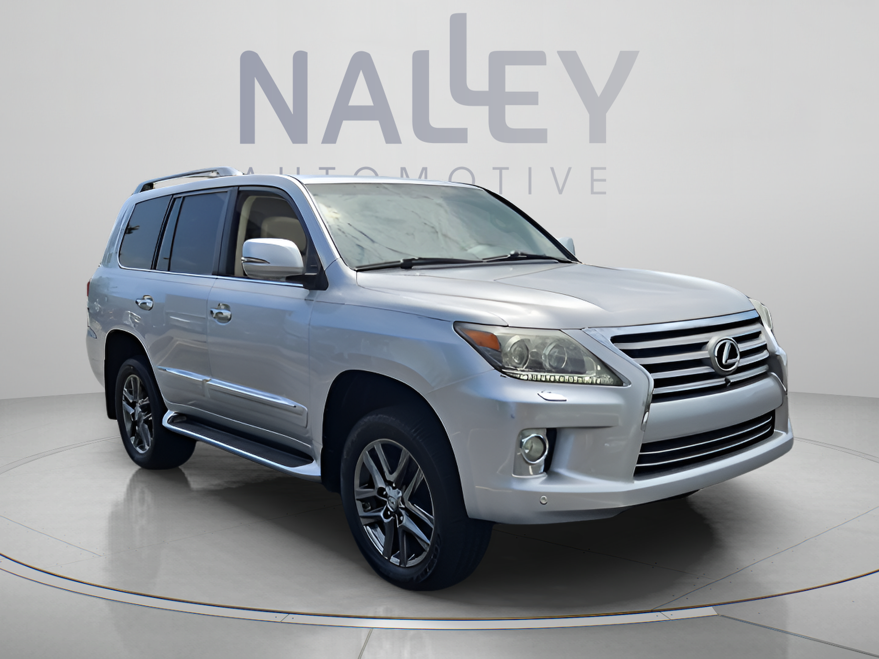 Used 2013 Lexus LX 570 4WD w/ Luxury Pkg image 7