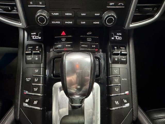 Used 2017 Porsche Cayenne Platinum Edition image 19