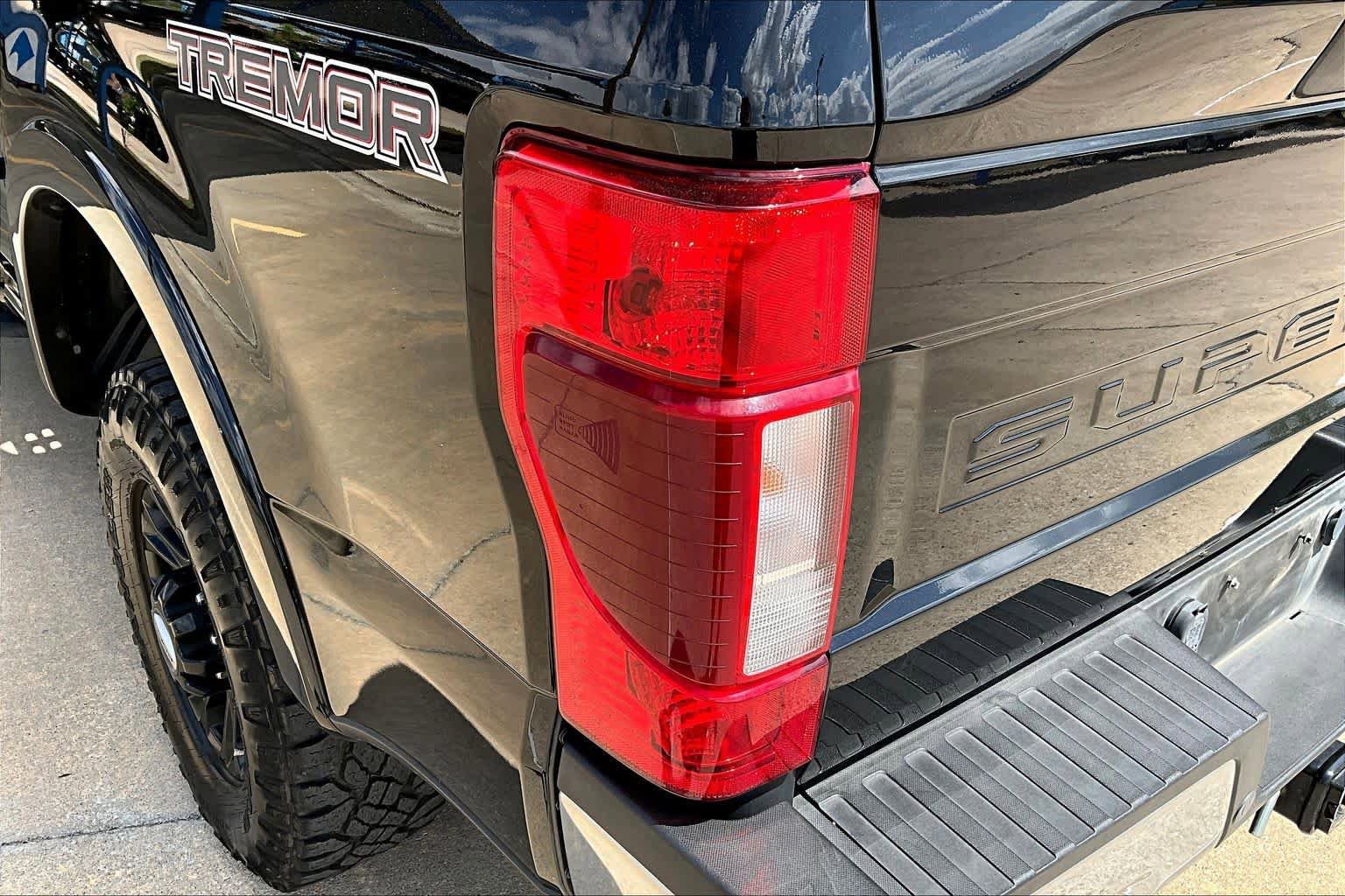Used 2021 Ford F350 Lariat w/ Tremor Off-Road Package image 29