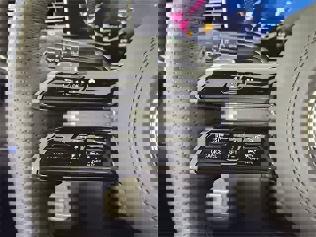 Certified 2025 Mercedes-Benz GLS 450 4MATIC image 92