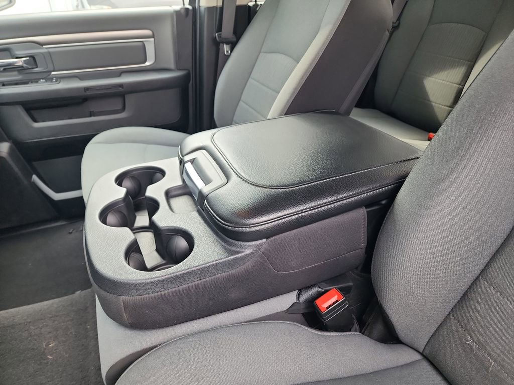 Used 2024 RAM 1500 Classic SLT AWD/4WD image 32
