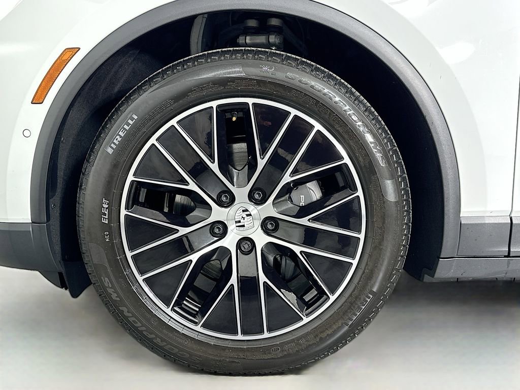 Certified 2025 Porsche Macan Electric image 33