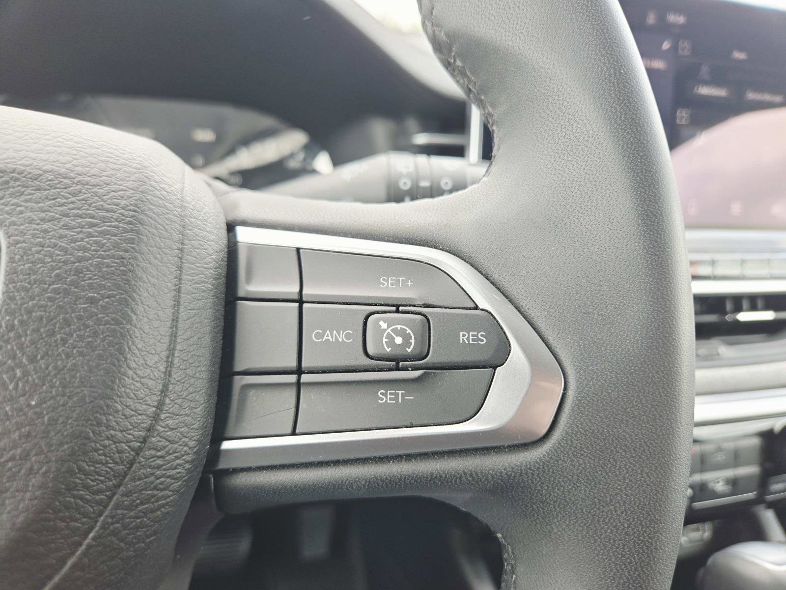 Used 2023 Jeep Compass Latitude image 22