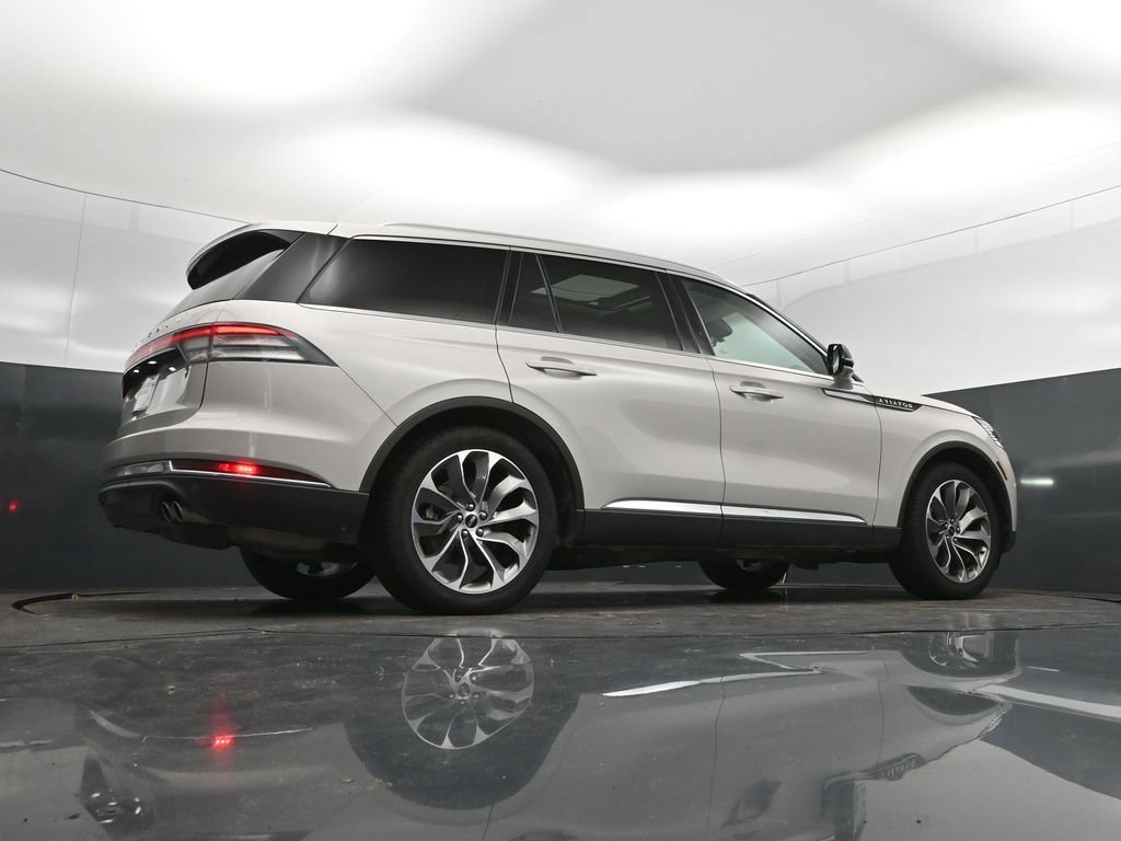 Used 2025 Lincoln Aviator Reserve w/ Luxury Package RWD image 42