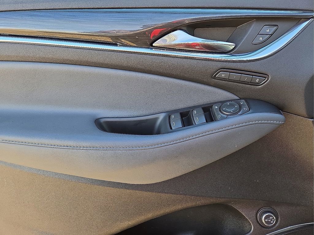 Used 2024 Buick Enclave Premium image 23