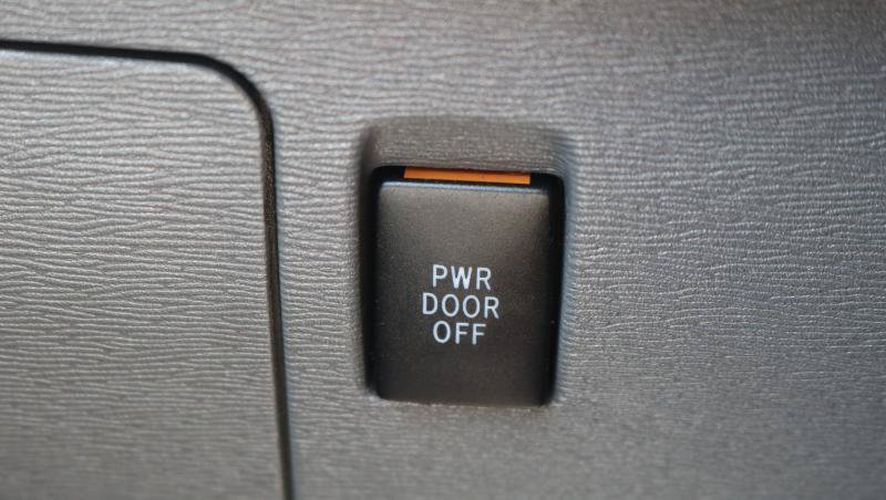 Used 2020 Toyota Sienna XLE AWD/4WD image 19