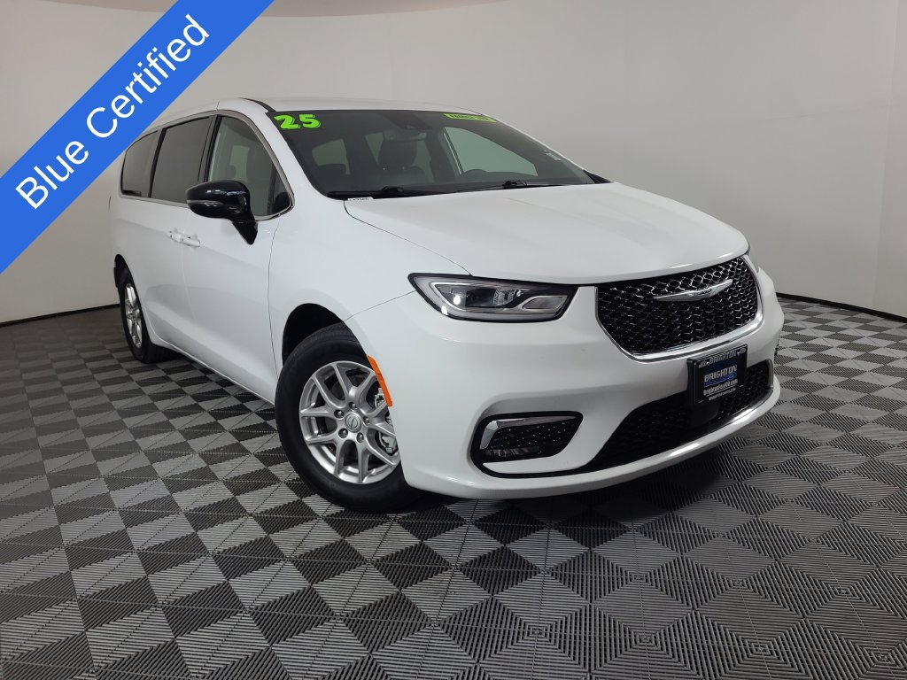 Used 2025 Chrysler Pacifica Select FWD 360° Tour