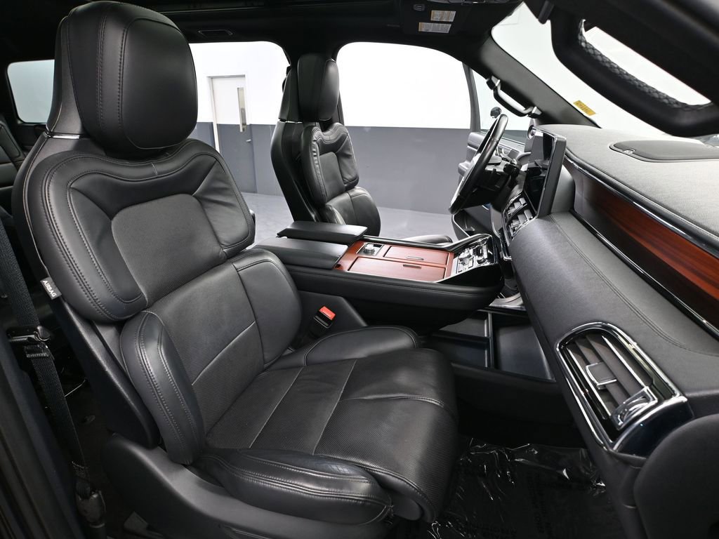 Used 2024 Lincoln Navigator Reserve image 54