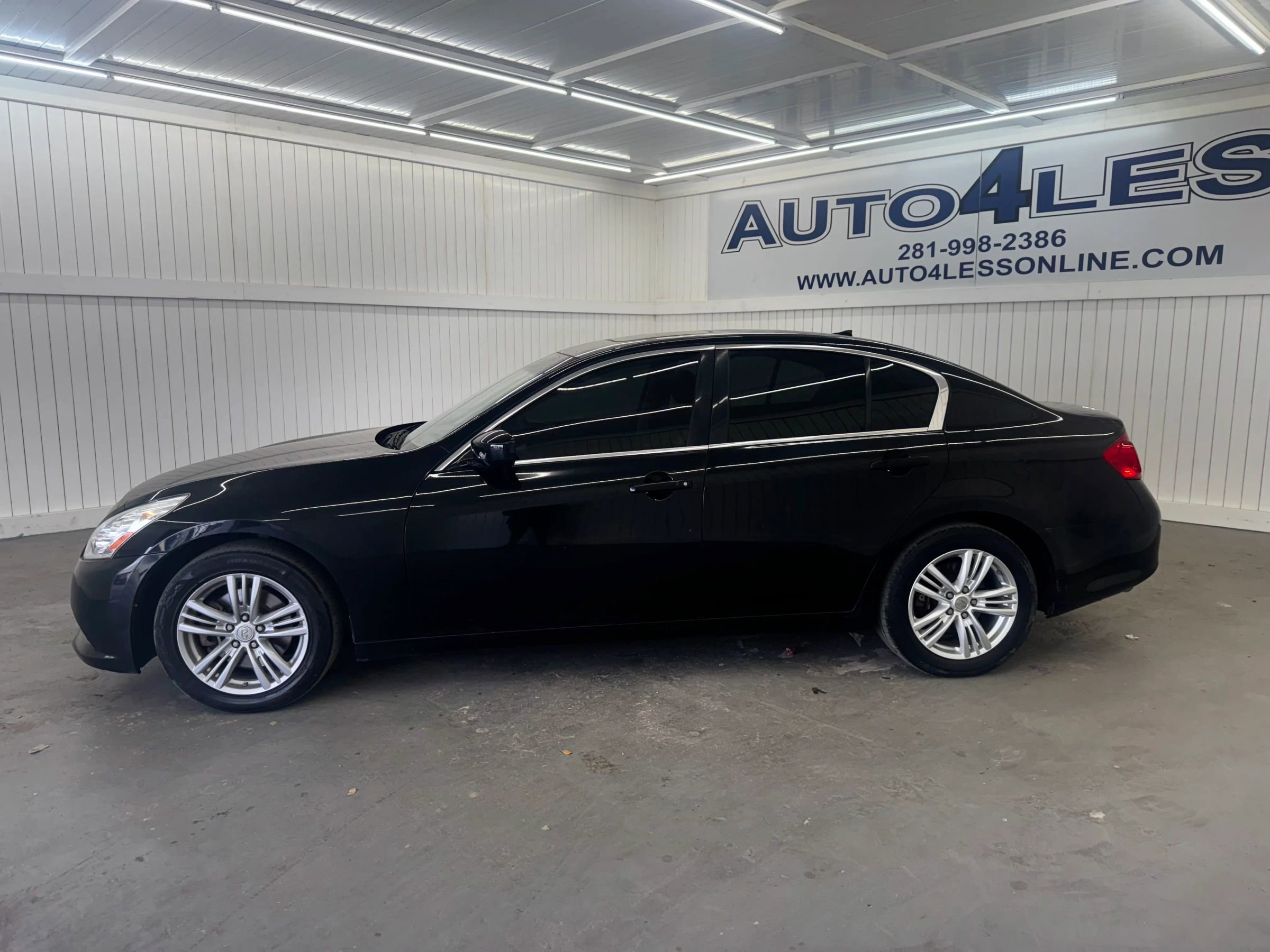 Used 2013 INFINITI G37 x Sedan w/ Premium Pkg image 8