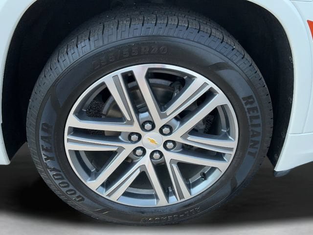 Used 2022 Chevrolet Traverse High Country AWD/4WD image 41