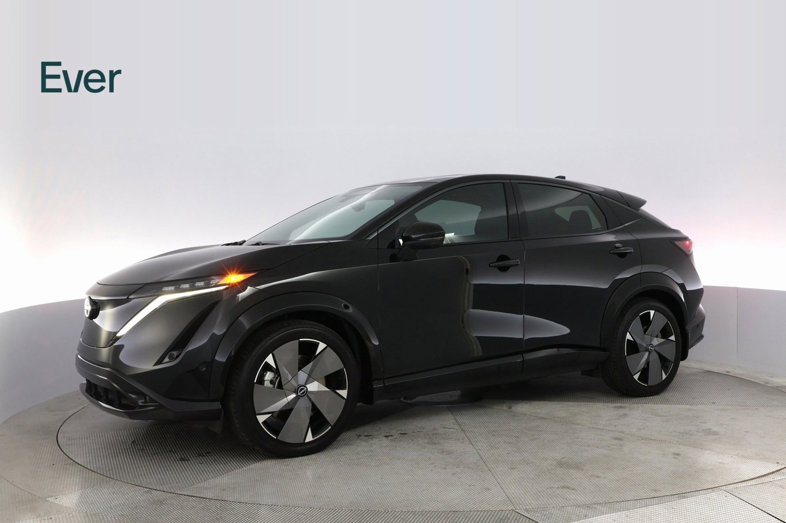 Used 2024 Nissan Ariya AWD image 15