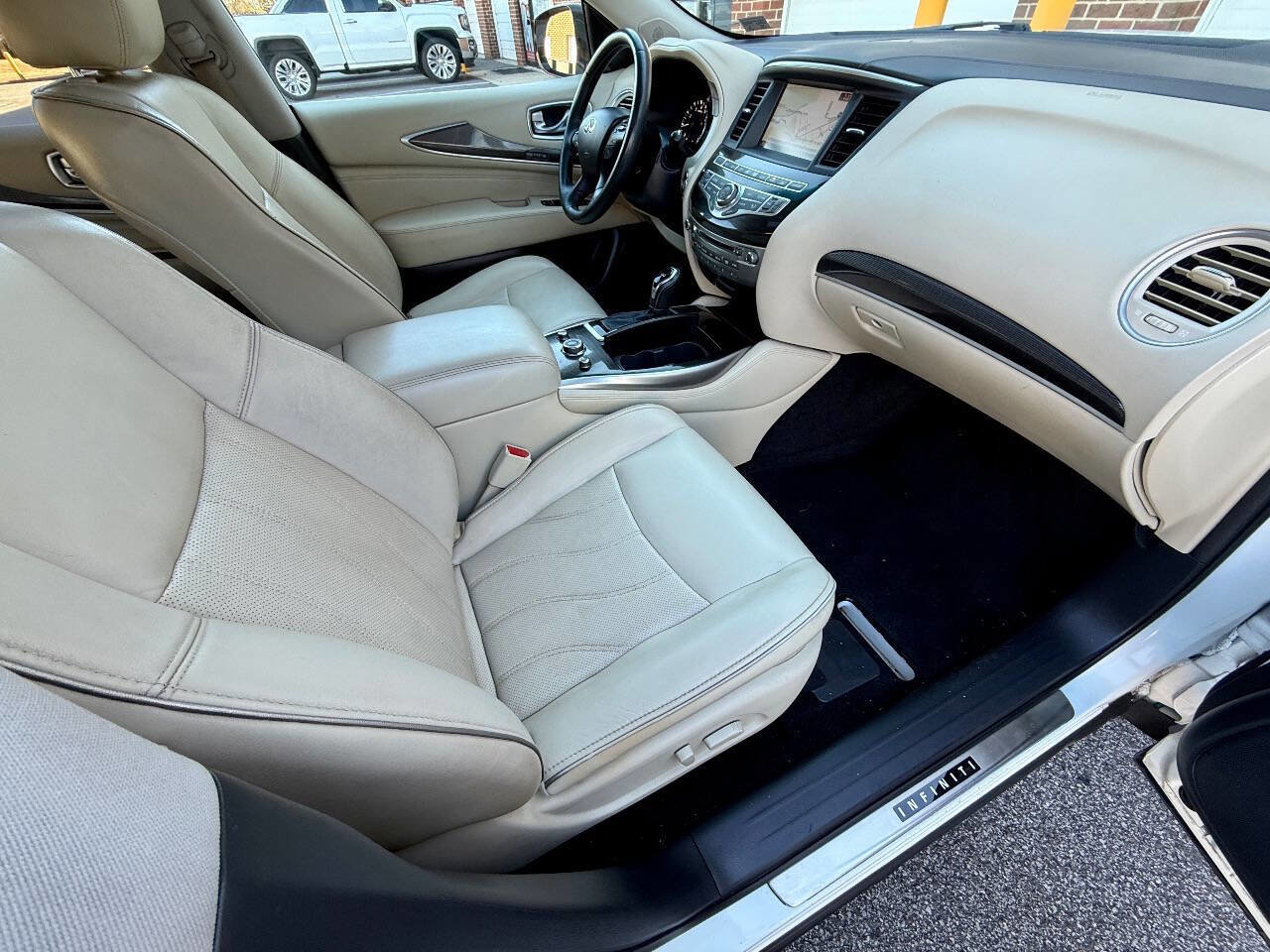 Used 2016 INFINITI QX60 AWD w/ Premium Plus Package image 25