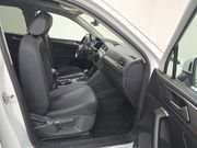 Used 2023 Volkswagen Tiguan SE w/ Panoramic Sunroof Package FWD image 8