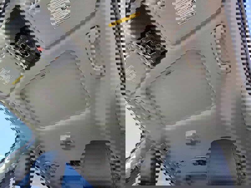 New 2026 Kia Carnival SX image 7