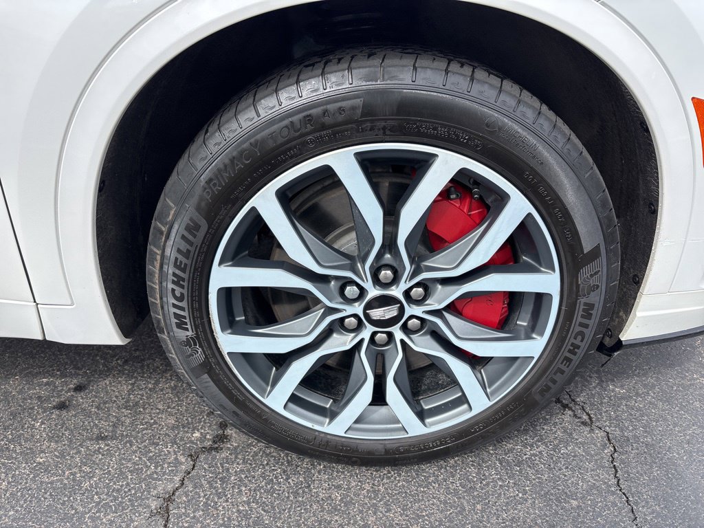 Used 2024 Cadillac XT6 Sport w/ LPO, Floor Liner Package AWD/4WD image 12