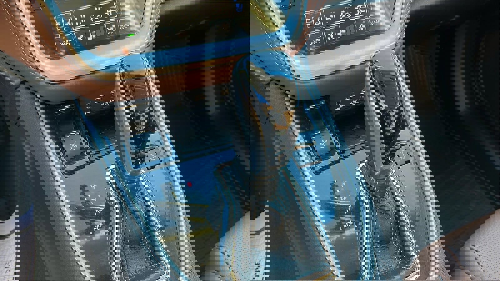 Used 2020 Subaru Outback Touring XT image 17