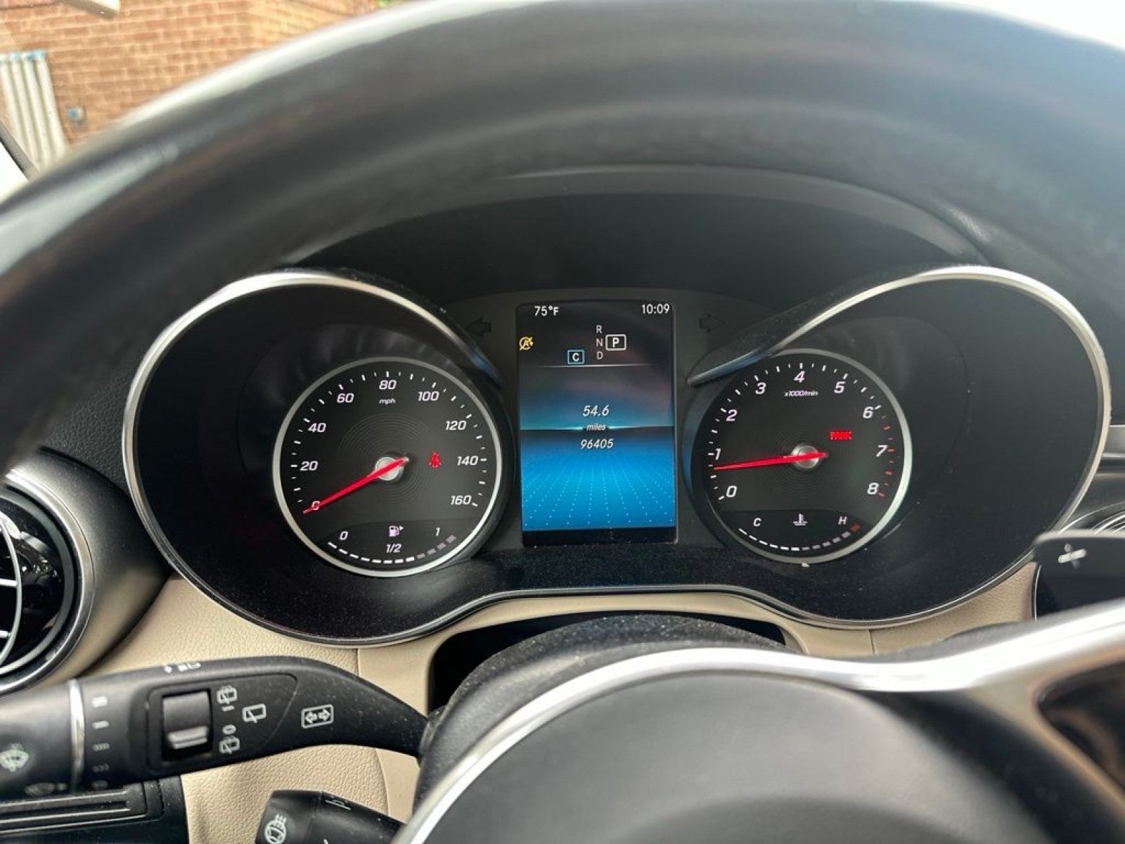 Used 2020 Mercedes-Benz GLC 300 4MATIC image 9
