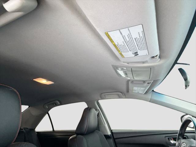 Used 2016 Toyota Camry SE FWD image 16