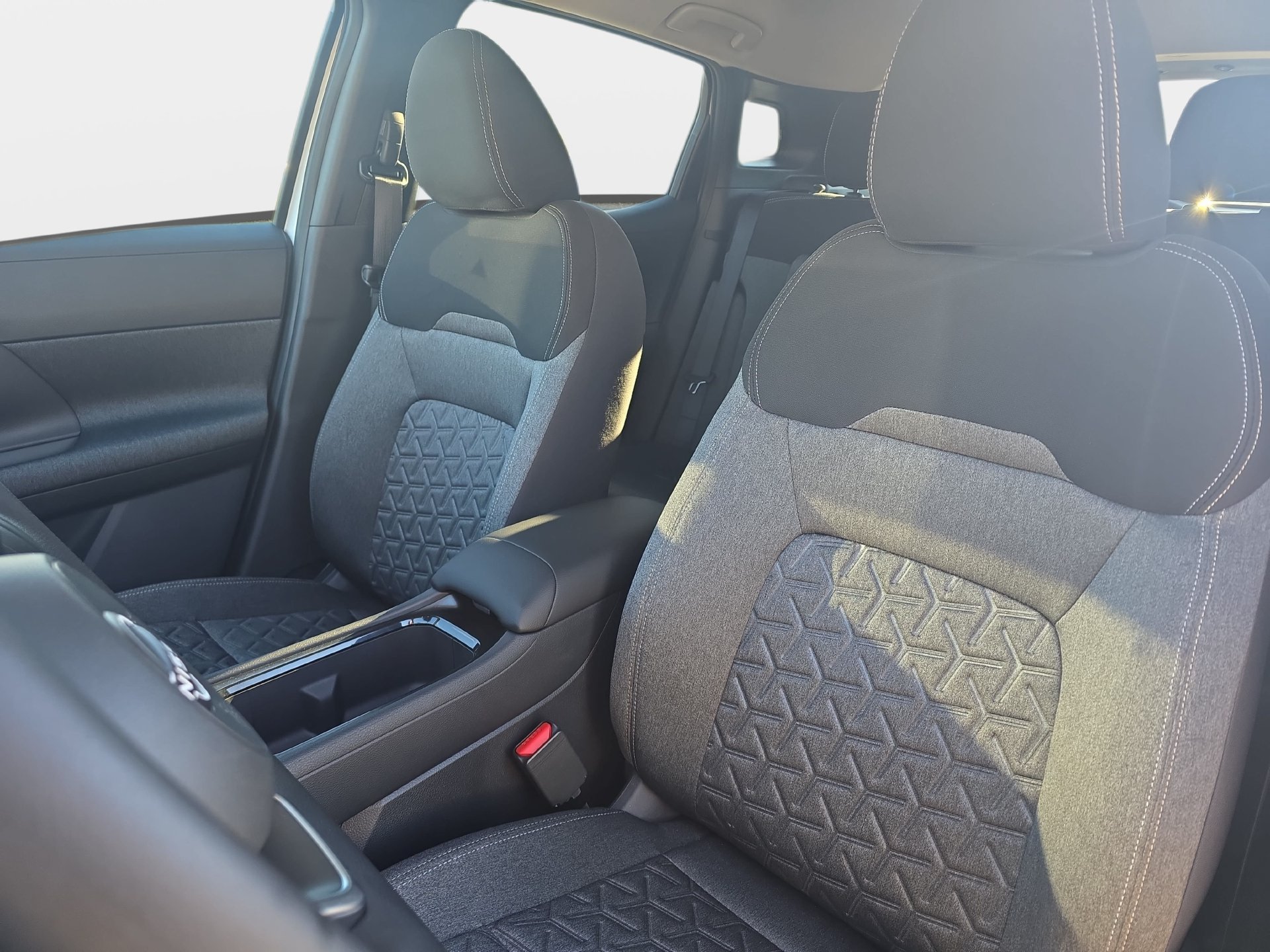 New 2027 Nissan Kicks SV FWD image 14