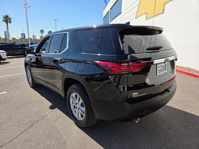 Used 2023 Chevrolet Traverse LS w/ Safety Package image 4
