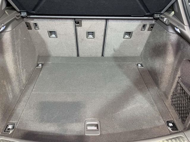 Certified 2025 Porsche Macan image 20