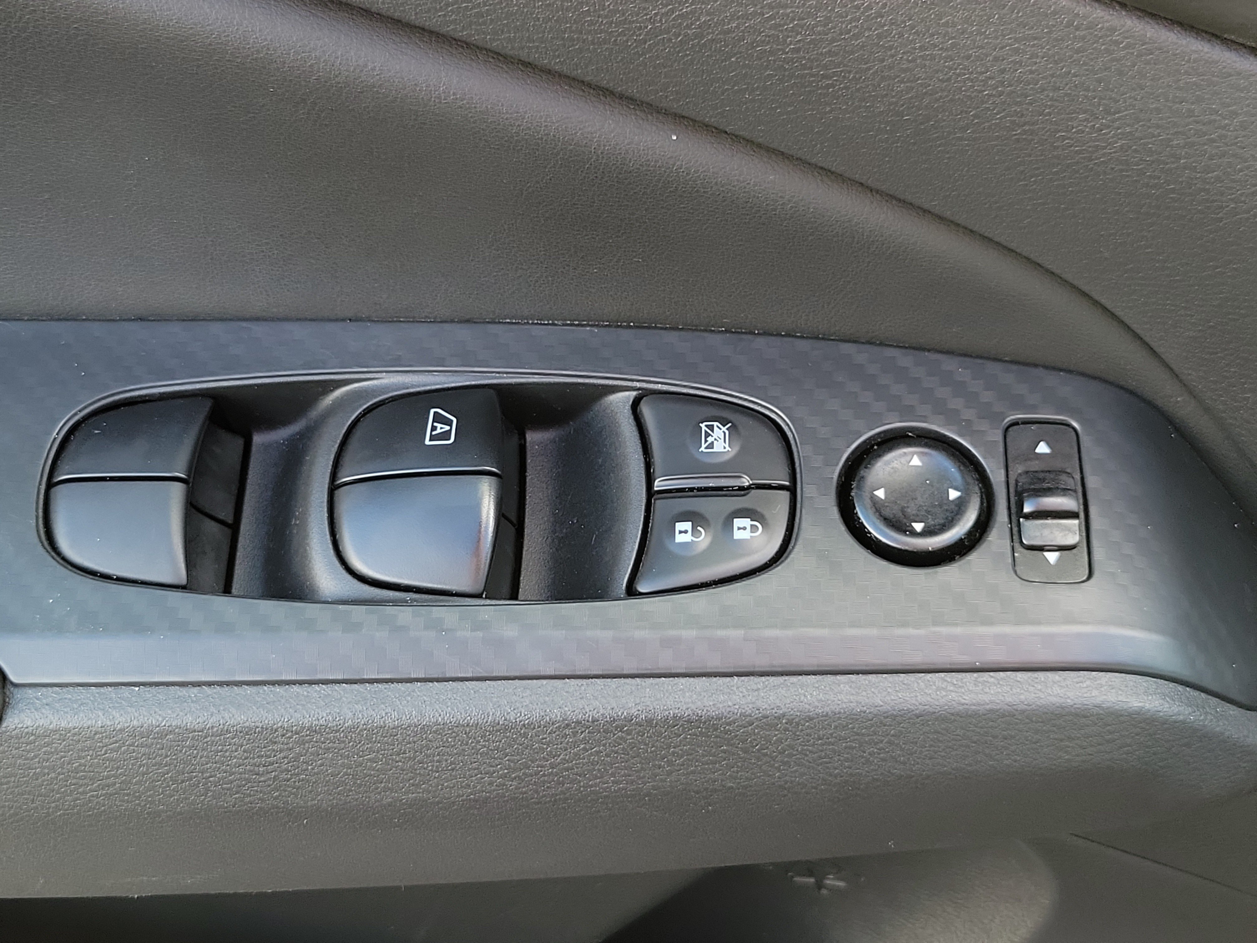 Used 2025 Nissan Altima 2.5 S FWD image 26