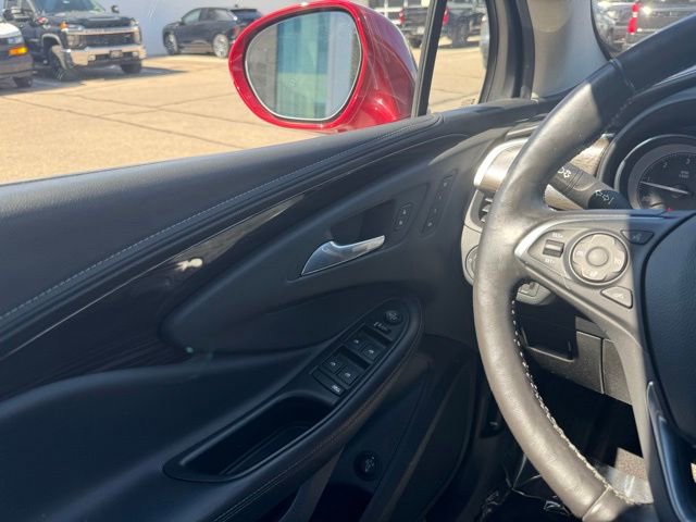 Used 2019 Buick Envision Essence FWD image 20