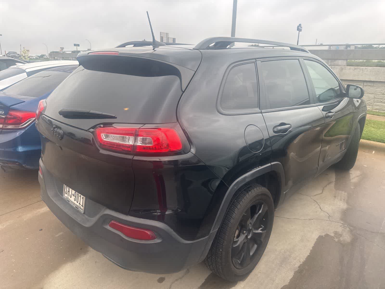 Used 2017 Jeep Cherokee High Altitude FWD image 7