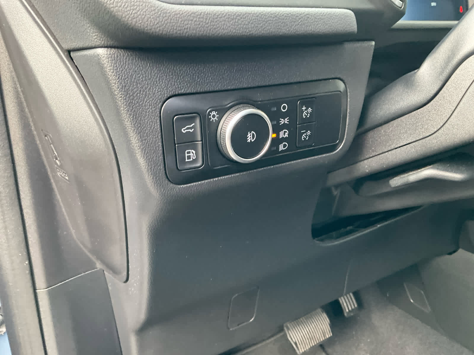 Used 2023 Ford Escape SE w/ PHEV Premium Package image 17