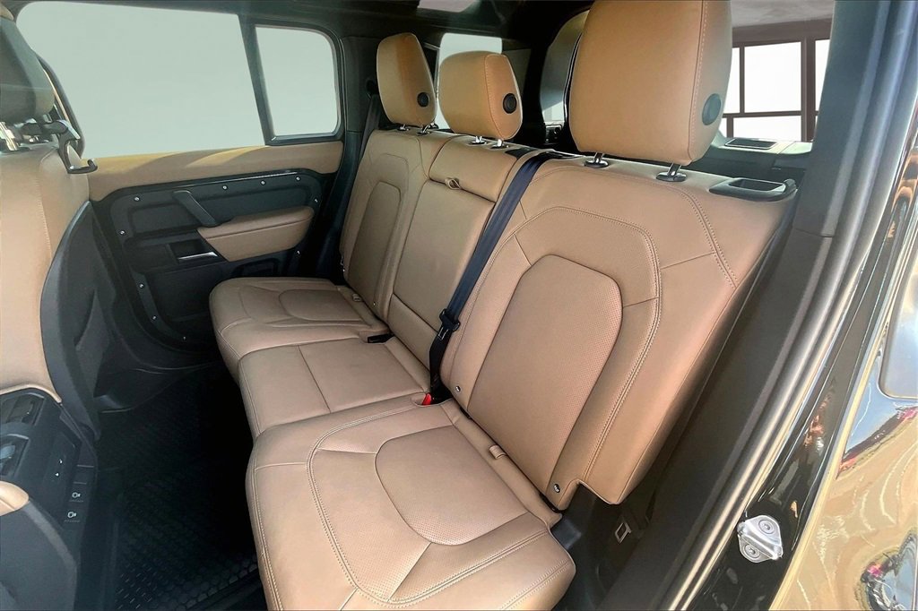 Certified 2025 Land Rover Defender 110 S image 27