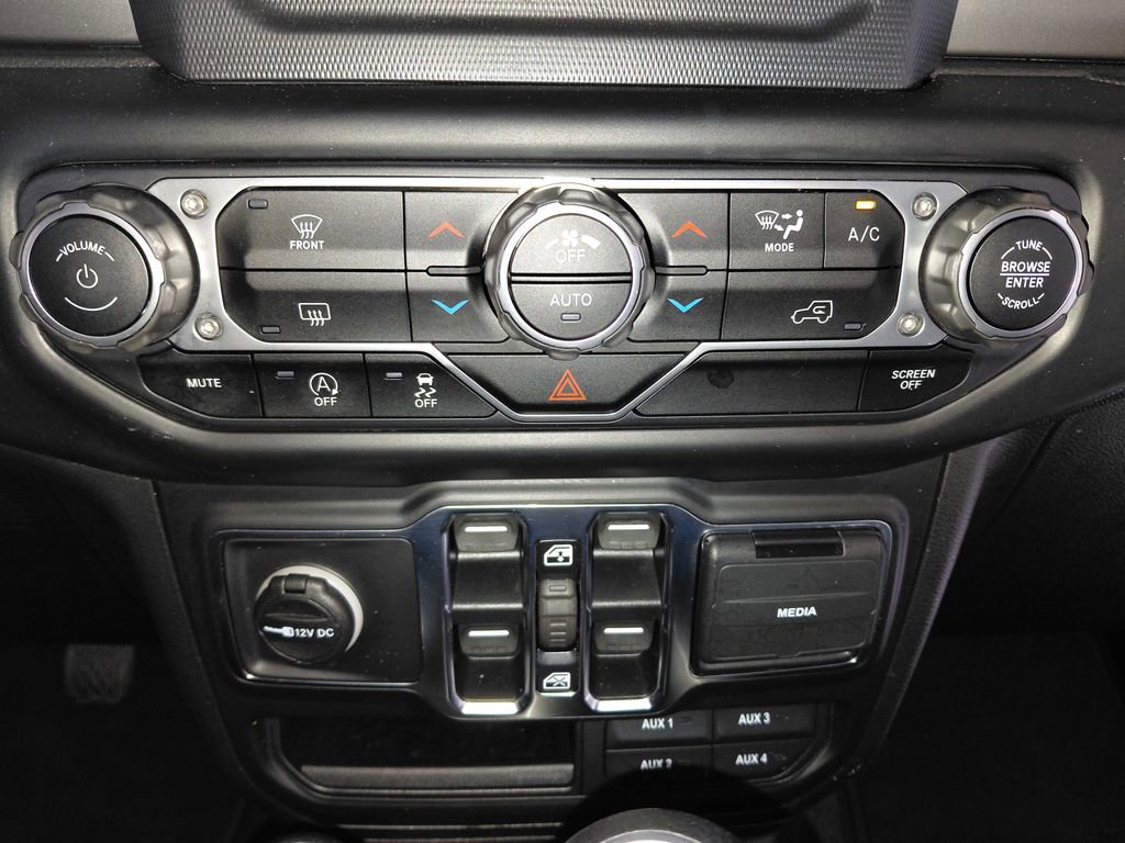 Certified 2021 Jeep Gladiator Sport AWD/4WD image 19