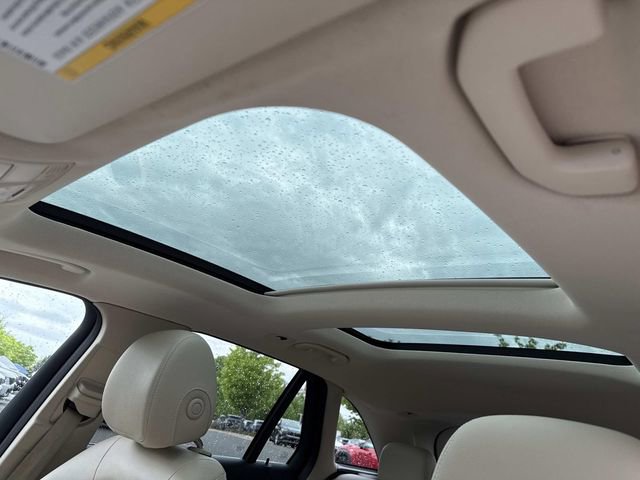 Used 2019 Mercedes-Benz GLC 300 4MATIC image 16