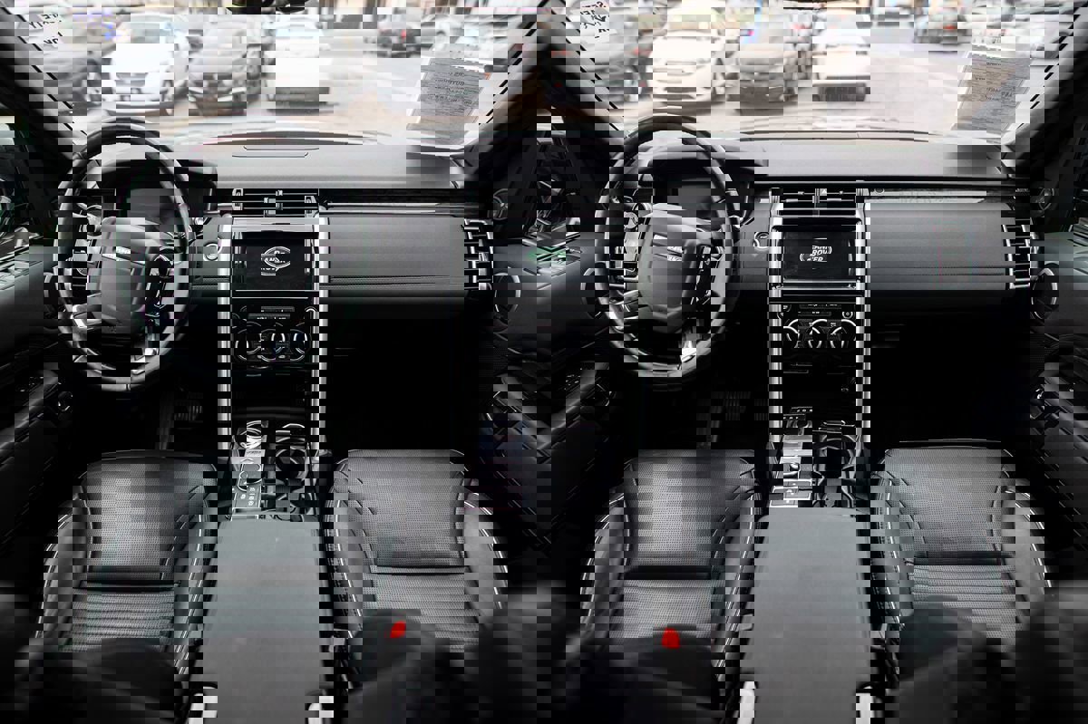 Used 2019 Land Rover Discovery HSE image 20