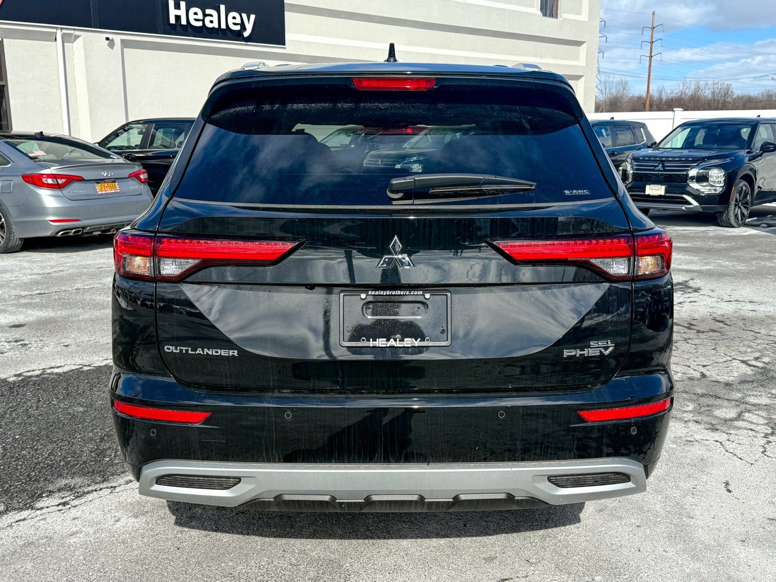 New 2025 Mitsubishi Outlander SEL image 6