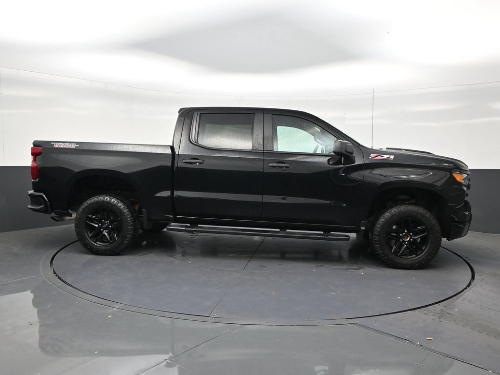 Used 2023 Chevrolet Silverado 1500 Custom Trail Boss AWD/4WD image 6