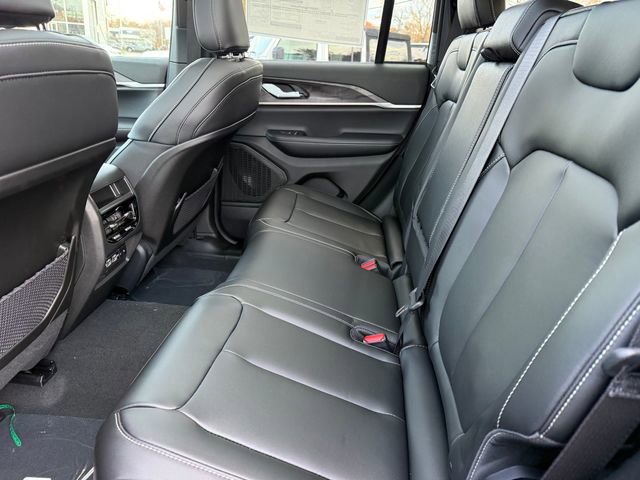 New 2025 Jeep Grand Cherokee Limited image 21