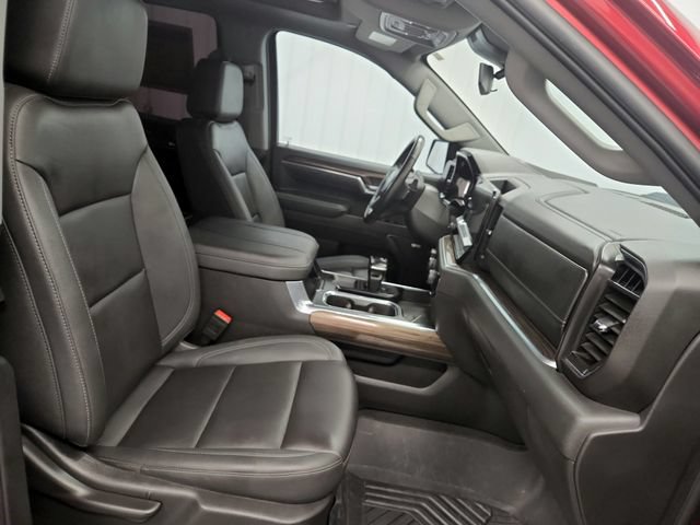 Used 2025 Chevrolet Silverado 1500 LT Trail Boss w/ Convenience Package II AWD/4WD image 24