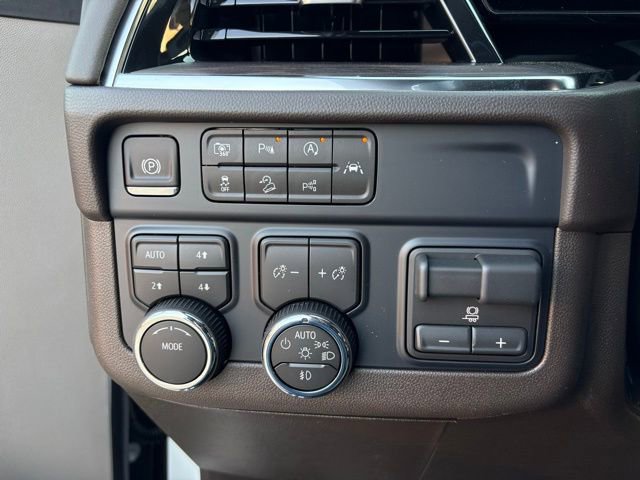 New 2026 Chevrolet Suburban LT image 20