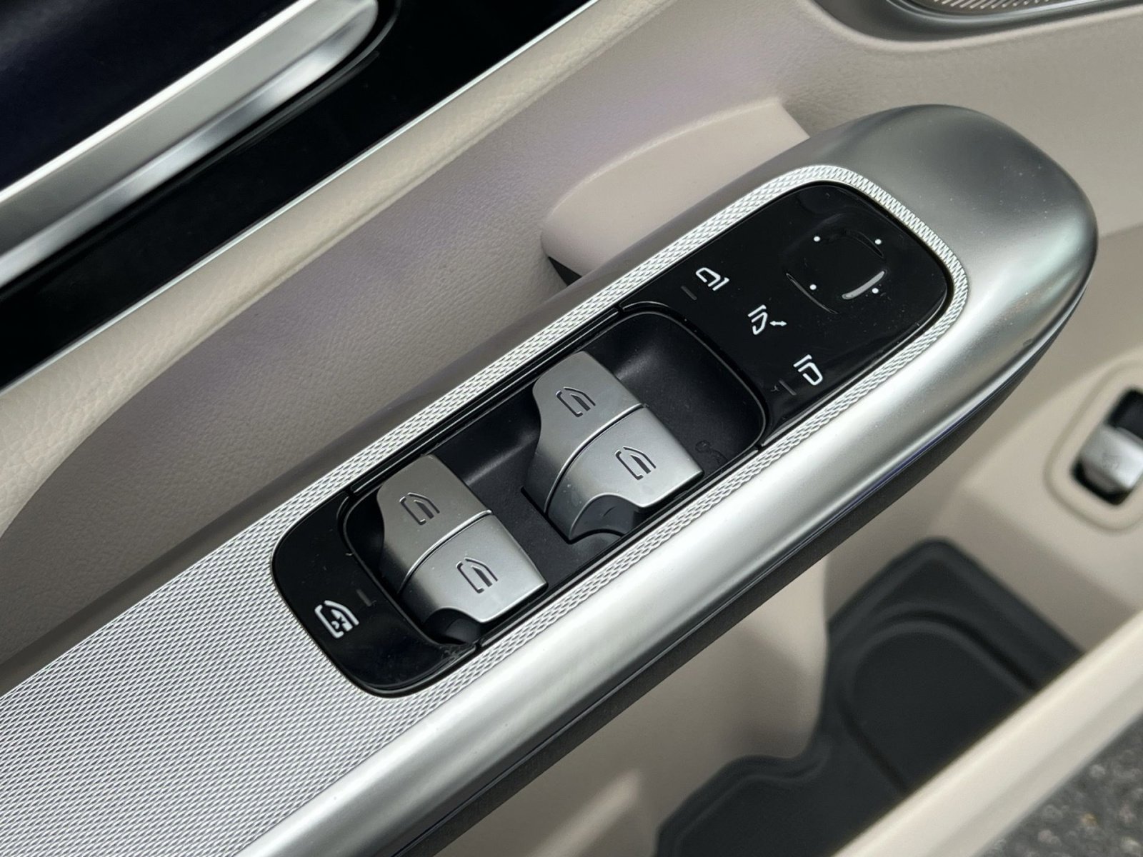 New 2026 Mercedes-Benz GLC 300 4MATIC image 13