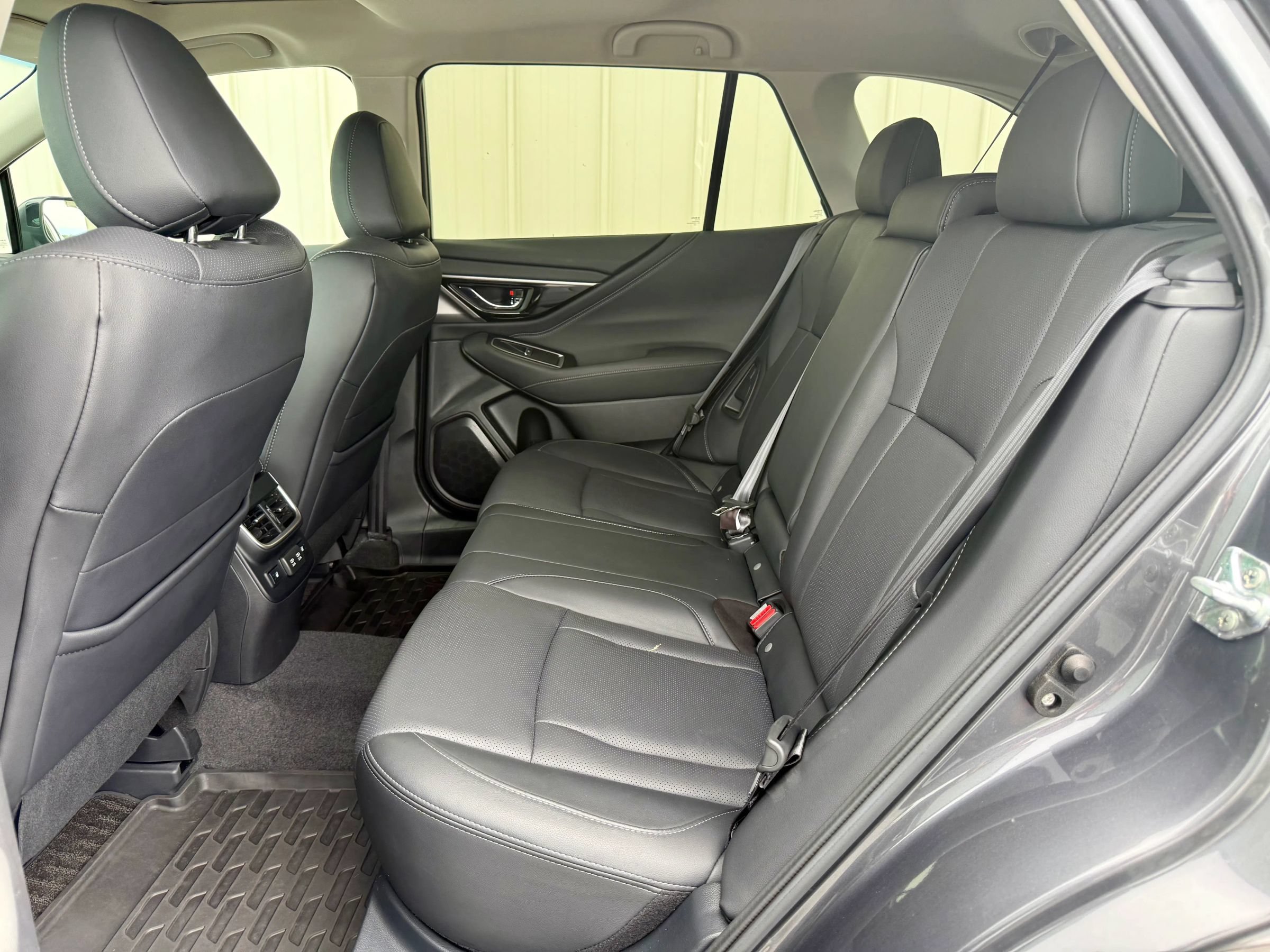 Used 2021 Subaru Outback Limited XT AWD/4WD image 33
