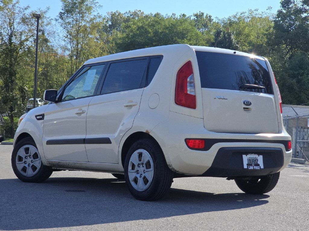 Used 2013 Kia Soul FWD image 11