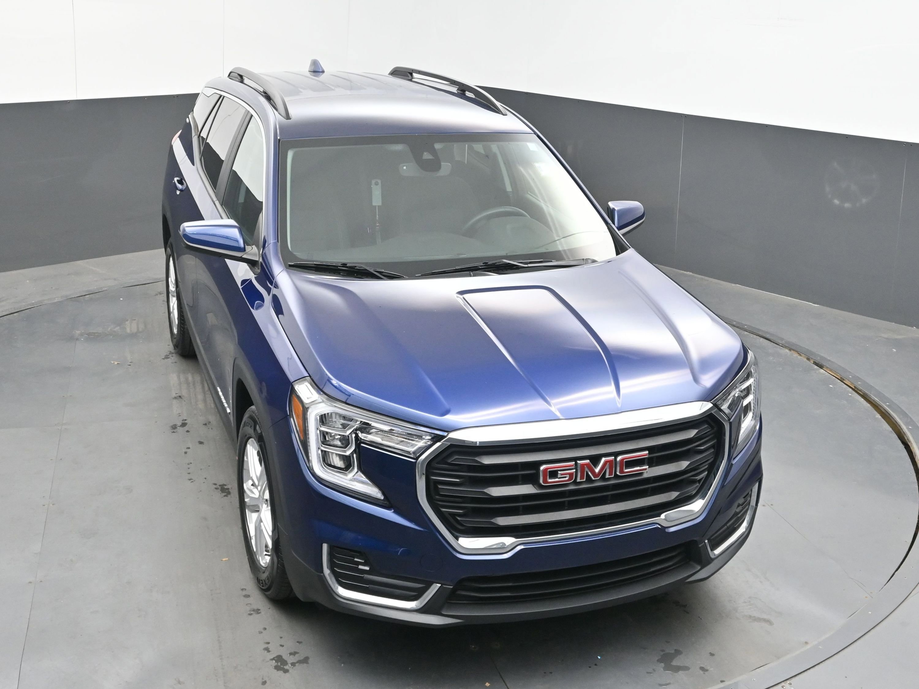 Certified 2022 GMC Terrain SLE w/ Driver Convenience Package FWD image 32