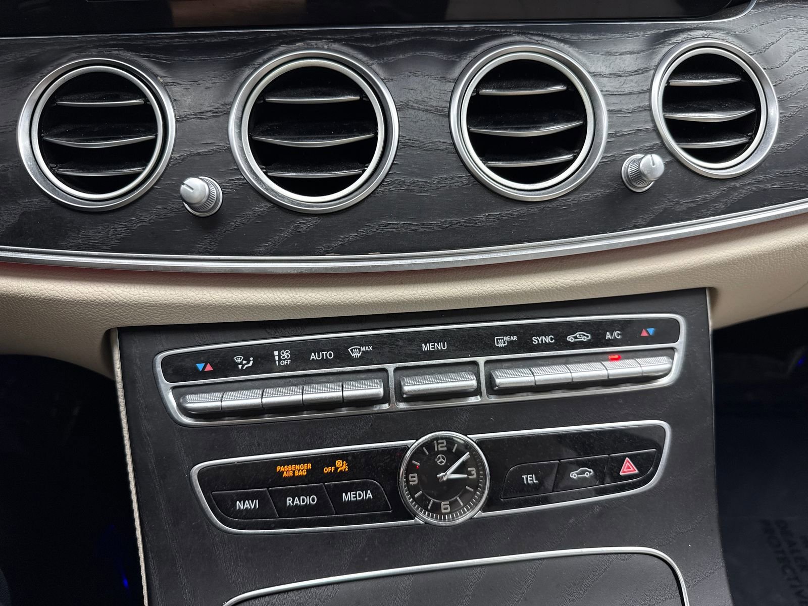 Used 2019 Mercedes-Benz E 300 w/ Premium 1 Package image 30