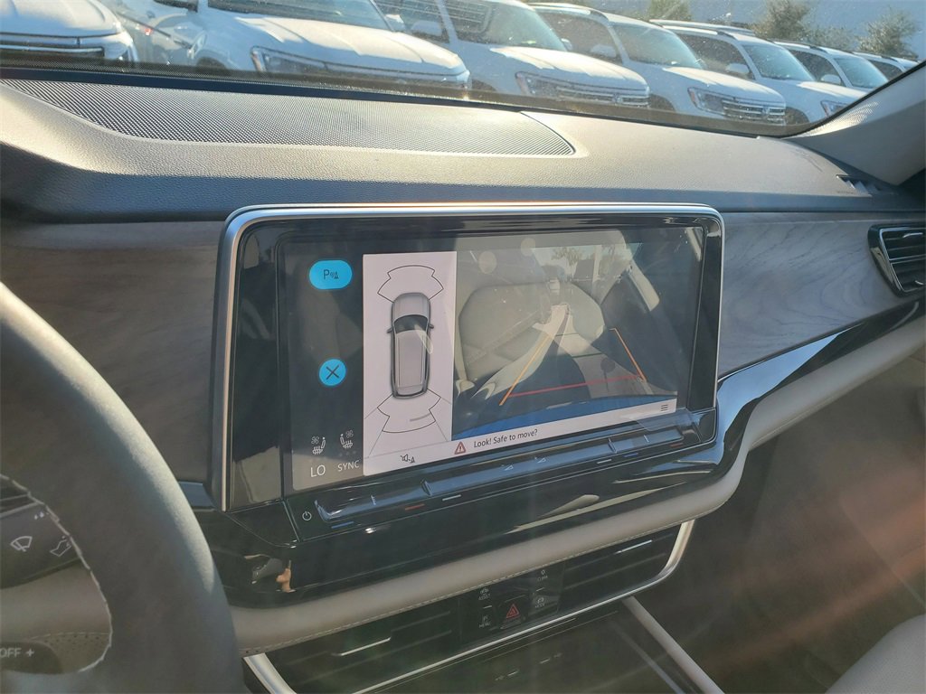 New 2026 Volkswagen Atlas SE image 11