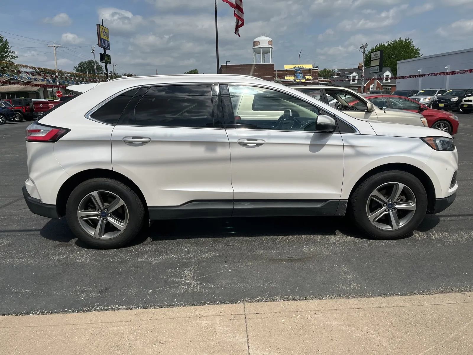 Used 2019 Ford Edge SEL w/ Equipment Group 201A image 4