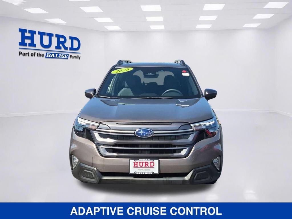 Used 2025 Subaru Forester Premium AWD/4WD image 9